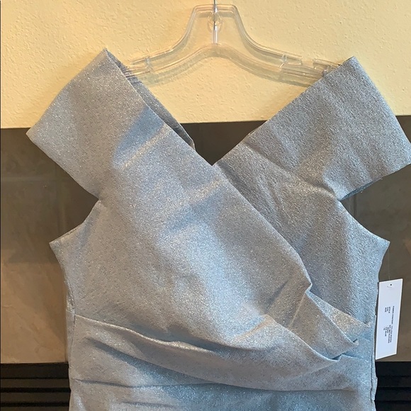 Gorgeous ice blue Teri Jon dress - Picture 4 of 9